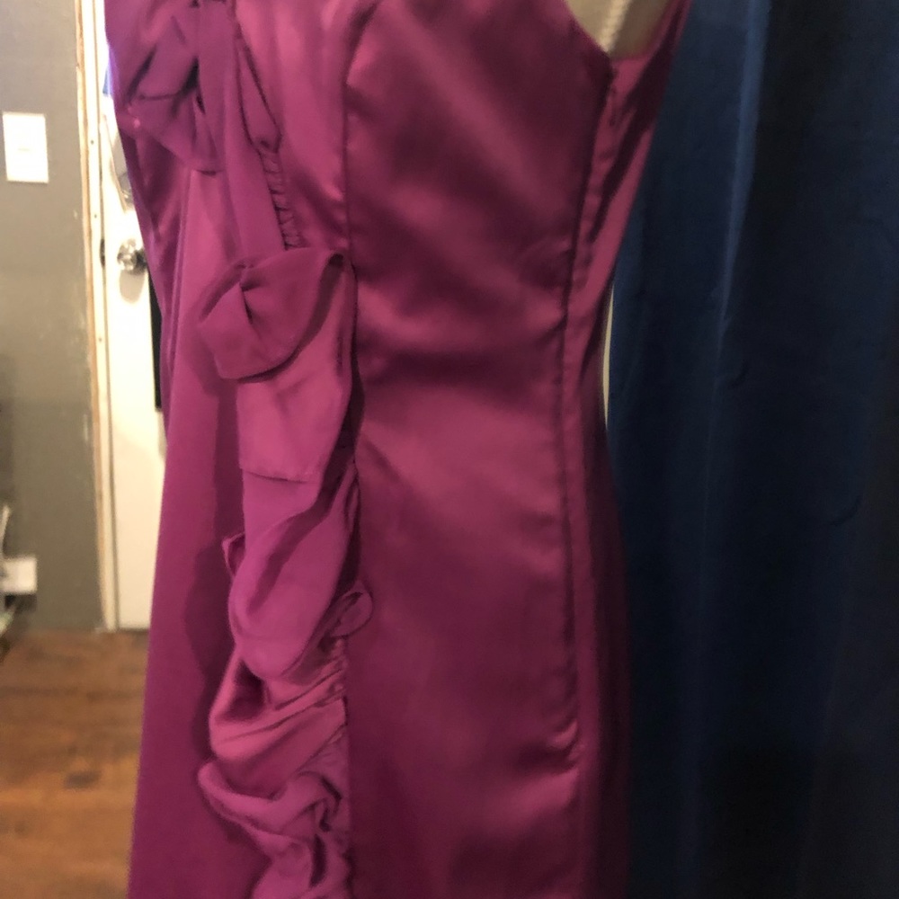 Fitted Rouge Ruffled Dress - Picture 5 of 5